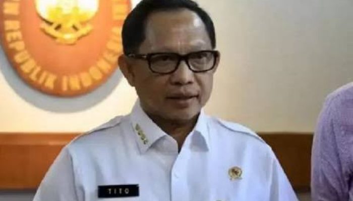 Jokowi Tunjuk Tito Karnavian Jadi Plt Menko Polhukam Gantikan Mahfud