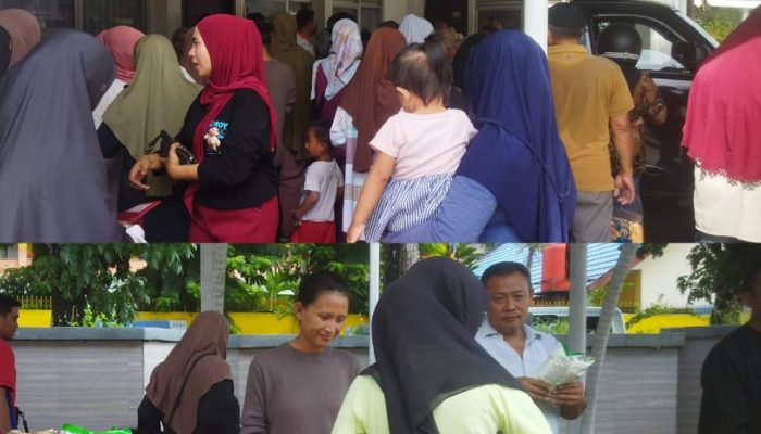 Emak-emak Rela Antre, Berburu Sembako di Pasar Murah Dinas Koperasi & UMKM Sultra
