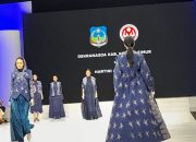 Kain Tenun Khas Koltim “Motif Sorume” Kembali Eksis di Panggung Indonesia Fashion Week 2024