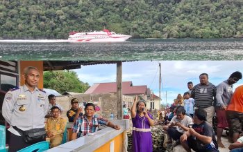 Warga Pulau Cempedak menolak opsi CSR dari PT Pelayaran Dharma Indah operator kapal cepat sebagai kompensasi melintas di kawasan pesisir tersebut. Aspirasi tersebut disampaikan saat kunjungan Dinas Perhubungan Sultra di Pulau Cemepedak, Kamis (25/4/2024).