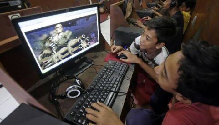 Pemerintah Siapkan Aturan Perlindungan Anak dari Game Online