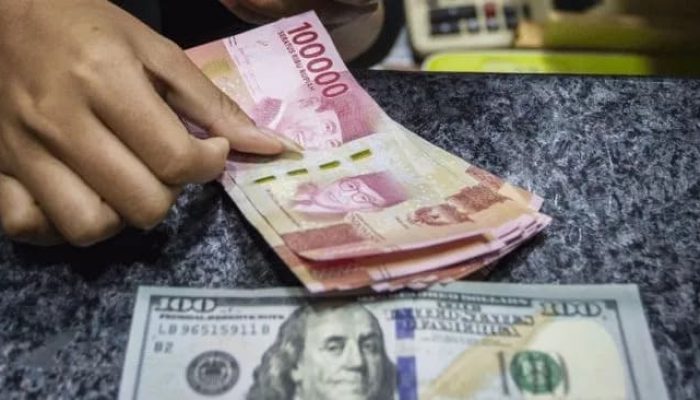 Rupiah Keok! Dolar AS Tembus Rp 16.000