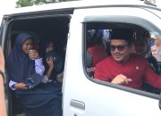 Ujicoba Perdana, Bupati Abd Azis Jadi Sopir Bus Sekolah Gratis Koltim