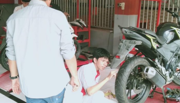 Astra Motor Sulawesi Selatan – SMK Tri Tunggal 45 Latih Siswa Siap Terjun ke Dunia Kerja