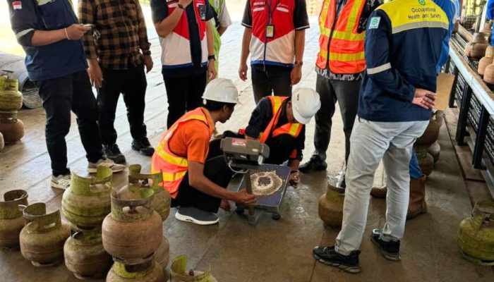 Pertamina Patra Niaga Sulawesi Monitoring ke SPBE di Kendari: Cek Kualitas & Kuantitas LPG 3 Kg