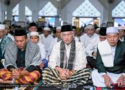Wakili Pj Gubernur, Sekda & Ketua DPRD Salat Iduladha di Masjid Al Kautsar Plus Bagi-bagi Kurban Jokowi
