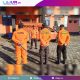 Tim Rescue Pos SAR Baubau bersiap melakukan pencarian remaja hilang di Kecamatan Kulisusu Utara, Buton Utara, Selasa (11/6/2024).