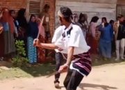 Pertunjukan Ewa Wuna, Tradisi Penyambutan Tamu Dilestarikan Masyarakat Suku Muna