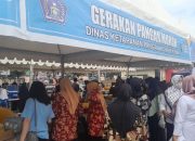Sediakan Produk Sembako Murah, Emak-emak Padati Pasar Murah GPM di Balaikota Kendari