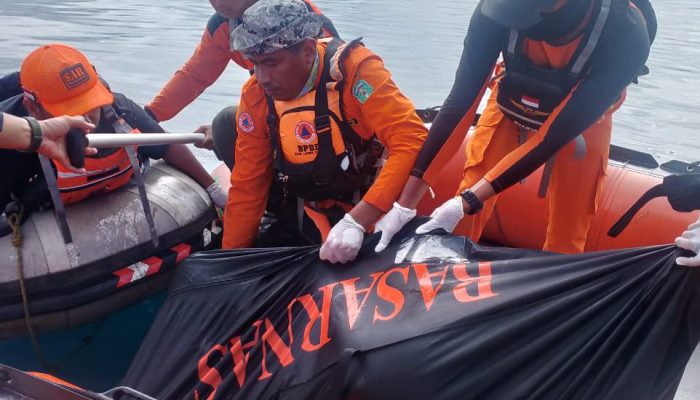 Hilang Sepekan, Nelayan Tenggelam di Danau Towuti Luwu Timur Dievakuasi Dalam Keadaan Tak Bernyawa