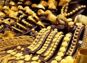 Harga Emas Naik Sepekan, Efek Perlambatan Inflasi & Gejolak Saham