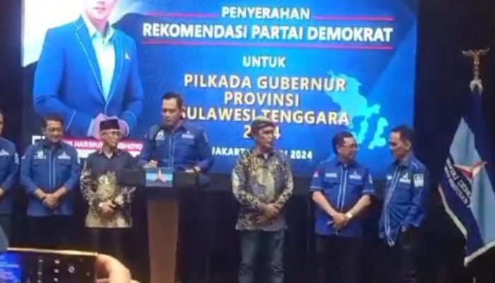Ketum Partai Demokrat AHY Serahkan Rekomendasi Lukman Abunawas dan La Ode Ida Tampil di Pilgub Sultra