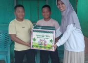 50 Paket Kado Yatim Disalurkan DDV Sultra ke Anak Yatim di Enam Daerah di Sultra