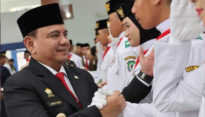 Bakal Bertugas di Upacara HUT ke-79 RI, 43 Orang Paskibra Sultra Resmi Dikukuhkan Andap Budhi Revianto