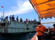 Kapal Alami Mati Mesin di Perairan Tanjung Sambano Kaledupa, Puluhan Penumpang Dievakuasi Selamat