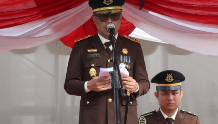 Kajati Sultra Sampaikan Amanat Jaksa Agung RI Saat Upacara Peringatan Hari Lahir Kejaksaan RI