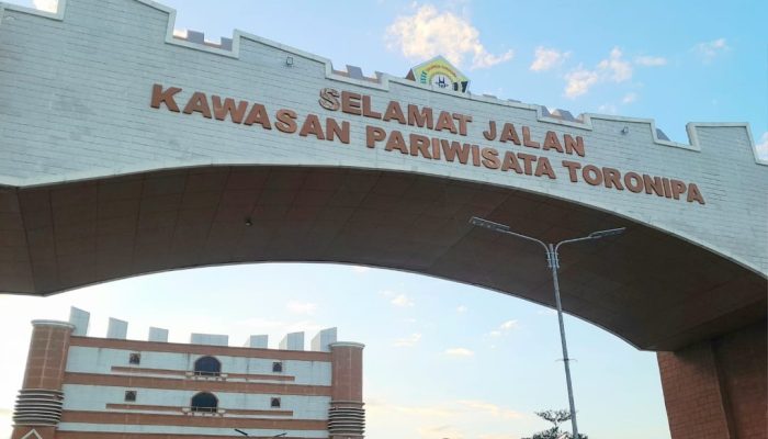 Menyorot Proyek Mercusuar Gerbang Toronipa yang Dibangun Pakai Tripleks, Kuras Anggaran Rp33 Miliar