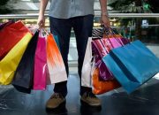 Gen Z-Milenial Diprediksi Miskin Imbas Tren Doom Spending
