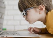 Jaga Mata Si Kecil, Ini Cara Mencegah Mata Minus pada Anak