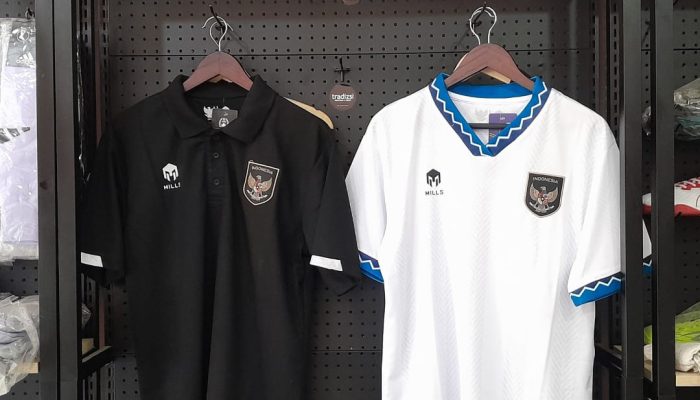Panen Untung Toko Reyhanum X Tradizsir Kendari Saat Momen Laga Timnas Indonesia : Jersey Laris Manis
