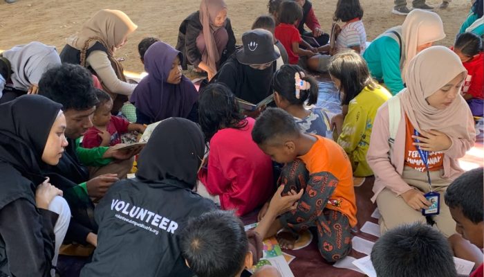 DDV Sultra Bersama Kawan Inspirasi Kendari Gelar Aksi Literasi ke Anak-anak Bajo Indah Konawe