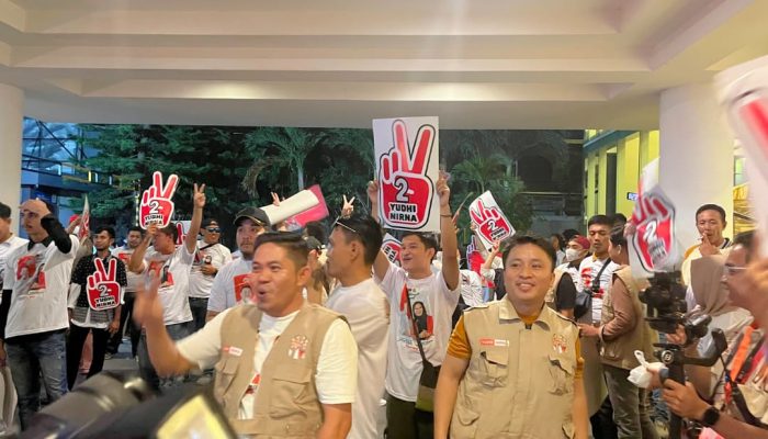 Euforia Debat Perdana Pilkada Kota Kendari, Timses Heboh Adu Yel-yel