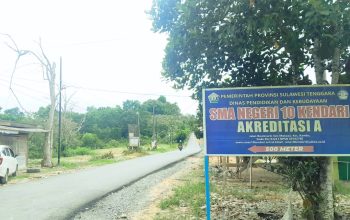Jalan menuju SMA 10 Kendari, Jalan Boulevard, Mokoau, Kota Kendari kini sudah mulus teraspal.