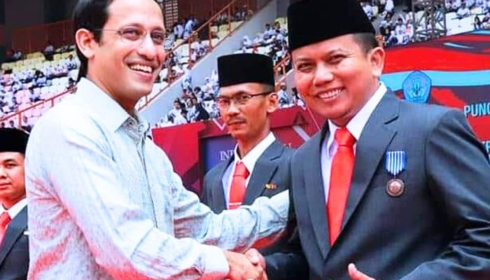Dedikasi Guru di Konawe, Tempuh Jarak Ratusan Kilometer Bawa Inovasi Pendidikan Anak Terpencil