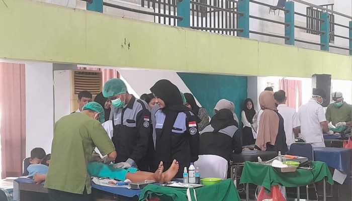 Mahasiswa Poltekkes Kendari Bikin Acara Khitanan Massal Gratis, 52 Anak Disunat