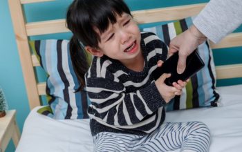 Screen Time pada Anak agar Tidak Kecanduan Gawai