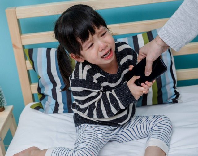 Screen Time pada Anak agar Tidak Kecanduan Gawai
