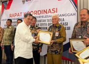 Pemprov Sultra Raih Penghargaan Inovasi Konsolidasi Pengadaan Aspal Buton