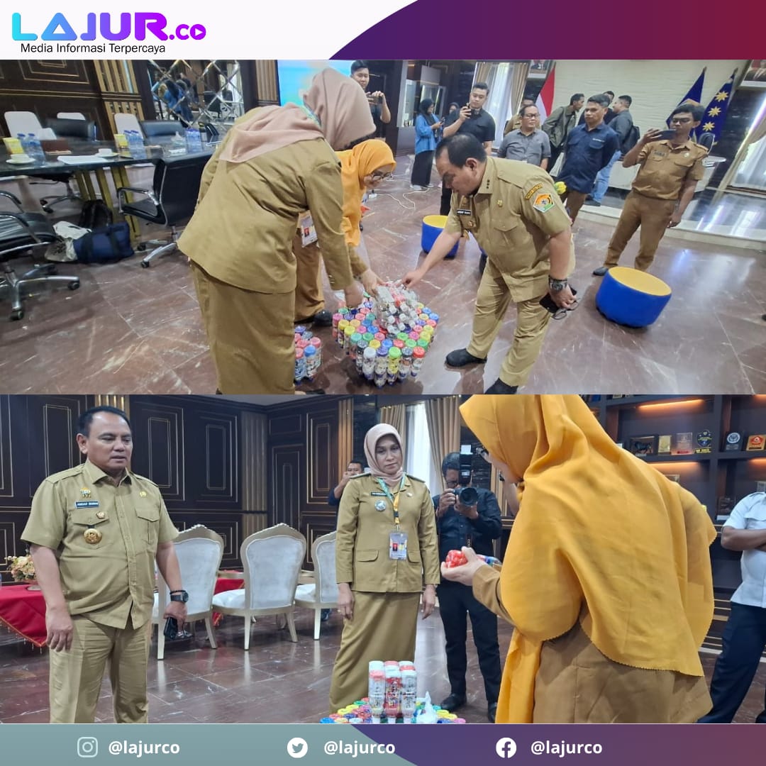 Pj Gubernur Sultra Andap Budhi mendukung inovasi program daur ulang sampah plastik menjadi ecobrick dicanangkan DLH Sultra.