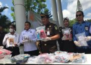 Kejari Kendari Musnahkan 2,5 Kg Narkoba Jenis Sabu & Puluhan Sajam
