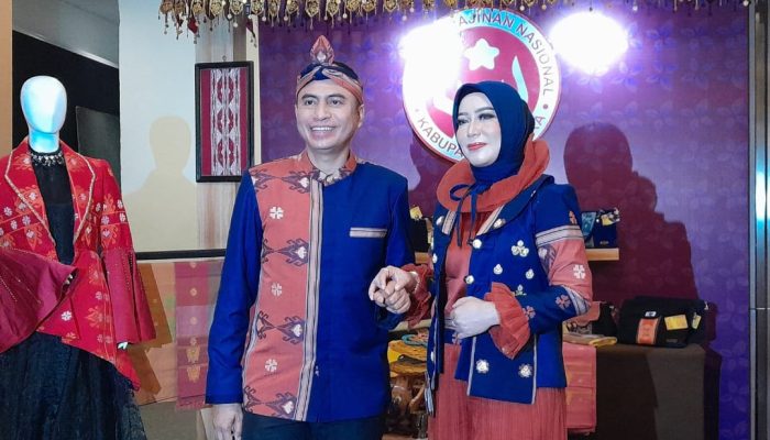 Kolaka Perkenalkan Tenun Motif Sangia Saat Lomba Fashion Show Dekranasda Sultra