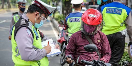 Pemilik Kendaraan Bermotor Kena 2 Pajak Baru Mulai Januari 2025
