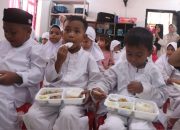Perdana Bertugas di Kendari, Kombes Eko Widiantoro Gelar Makan Bergizi Gratis ke Siswa TK