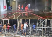 Toko Bucherri dan Bellagio di Mall The Park Kendari Ludes Terbakar, Kerugian Ditaksir Miliaran