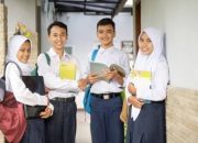 Pemerintah Akan Sanksi Sekolah yang Ubah Kuota di SPMB 2025, Dana BOS Tak Cair!