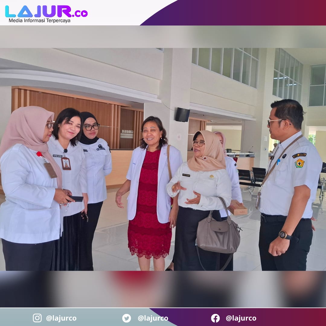 Plt Kepala Dinas Kesehatan Sultra, dr Asridah Mukaddim, melakukan monitoring di RSJPDO Oputa Yi Koo, Rabu (28/5/2025).