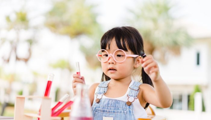 9 Buah yang Bagus untuk Otak Anak, Bikin Si Kecil Cerdas dan Sehat