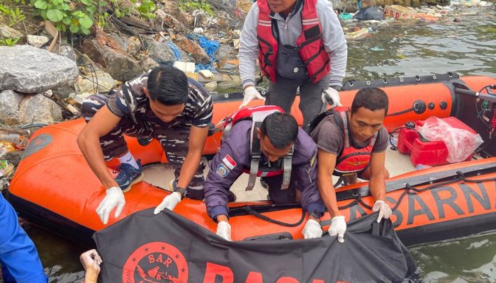 Mayat Korban Bunuh Diri Jembatan Teluk Kendari Ditemukan Mengapung di Gerbang Toronipa
