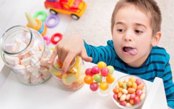 Jajanan Favorit Anak Ternyata Mengandung Ribuan Mikroplastik