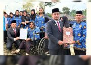 Bupati Koltim Serahkan SK 699 CPNS & PPPK: “Jaga Amanah, Tunjukkan Kinerja Terbaik!