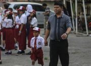 Pemerintah Terbitkan Aturan Ayah Antar Anak ke Sekolah Mulai Hari Ini 14 Juli