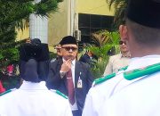 Performa Paskibraka & Marching Band UHO Dapat Jempol dari Rektor