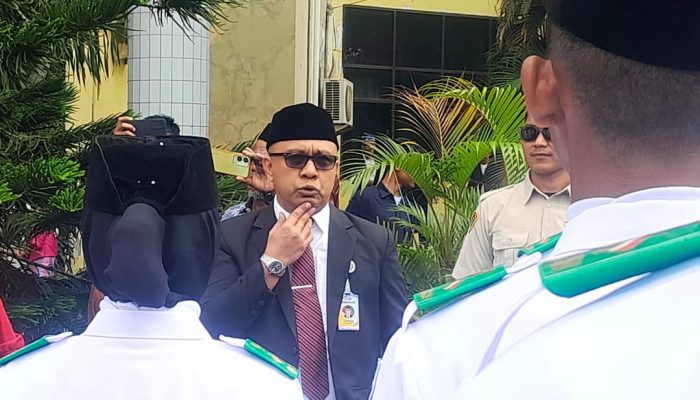 Performa Paskibraka & Marching Band UHO Dapat Jempol dari Rektor