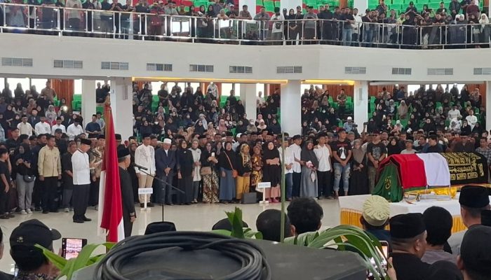 Jenazah Rektor UHO Disemayamkan di Auditorium, Gubernur Sultra Hadir Jelang Pemakaman di TPU Punggolaka