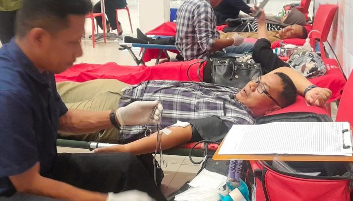 Sambut HUT RI, FGBMFI Kendari Aksi Donor Darah di Lippo Plaza