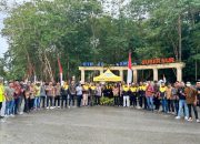 Maxim Kendari Rayakan HUT ke-80 RI, Bagikan 100 Bibit Buah ke Warga